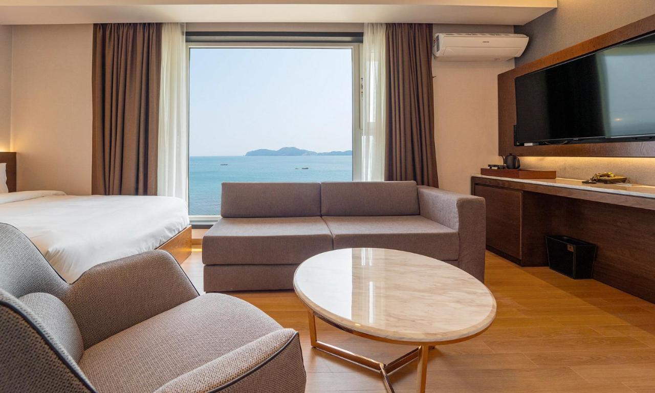 Stubborn Hotel Geoje Eksteriør billede