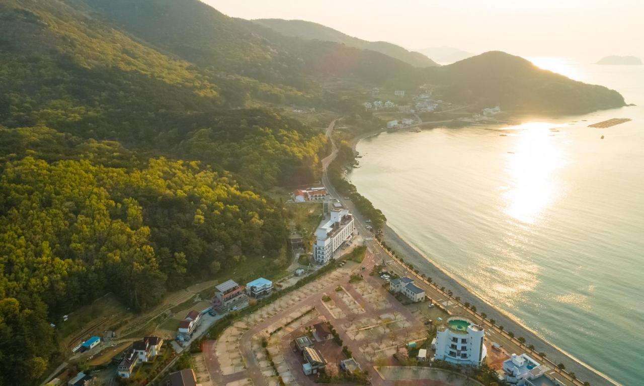 Stubborn Hotel Geoje Eksteriør billede
