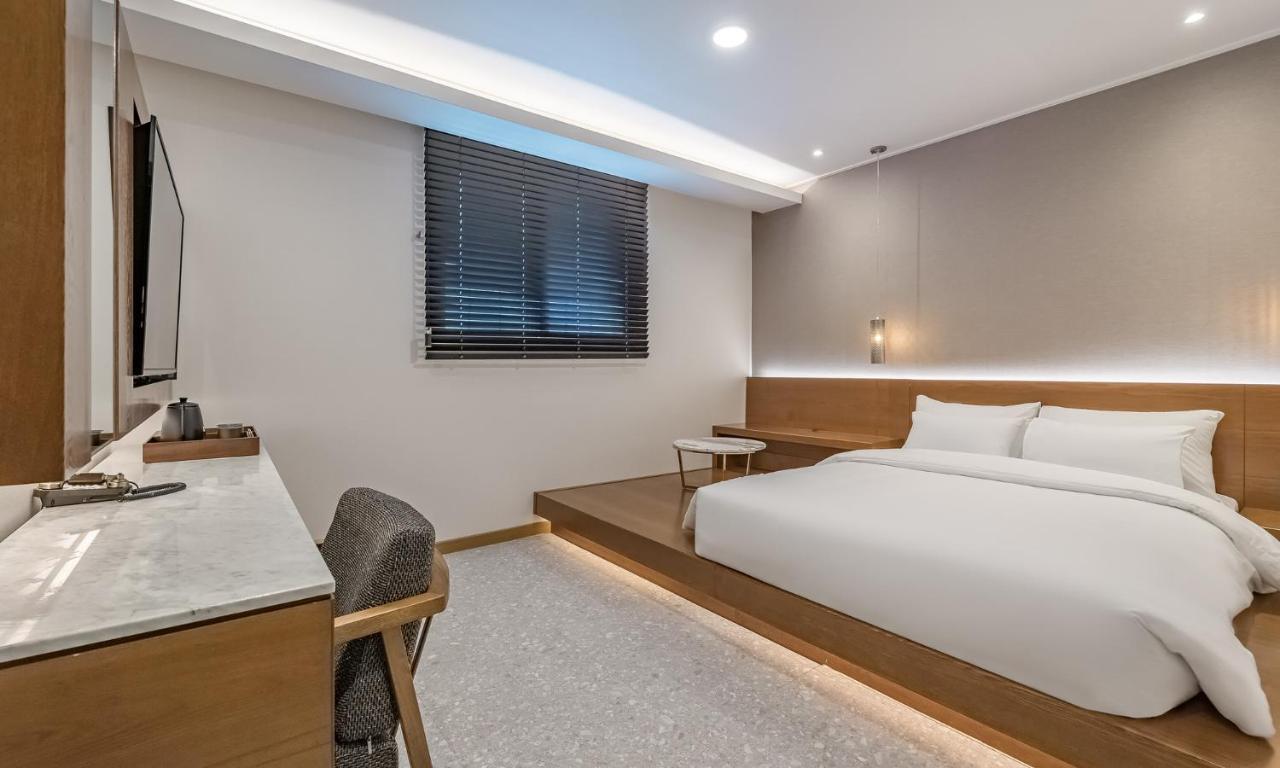 Stubborn Hotel Geoje Eksteriør billede